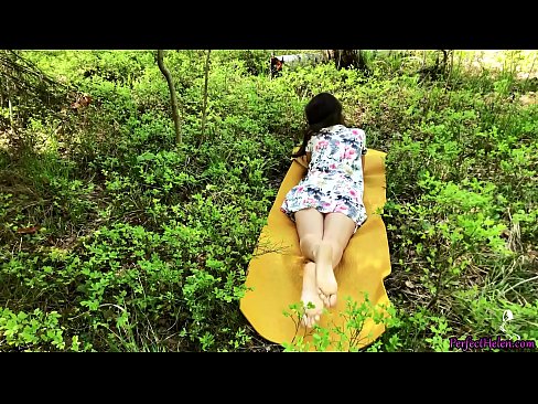 ❤️ Ang Estranghero sa Tinder Nag-masturbate sa Akong Pussy ug Mabination sa Kakahoyan ❤️❌ Sex video sa amon